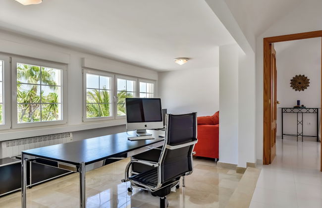 4bed Villa Sleeps 8- Pool, Garden, Bbq, Near Beach - Foto 29