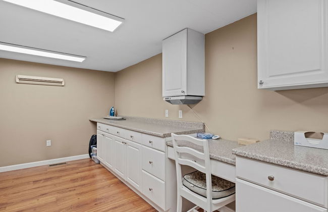 Massive Home w Sauna Pools Hot Tub Fireplaces - Photo 57