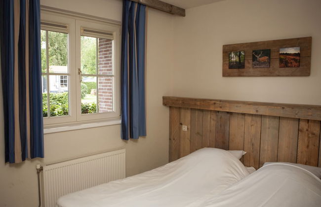 Semi-detached Bungalow with Dishwasher near Veluwe - Photo 2