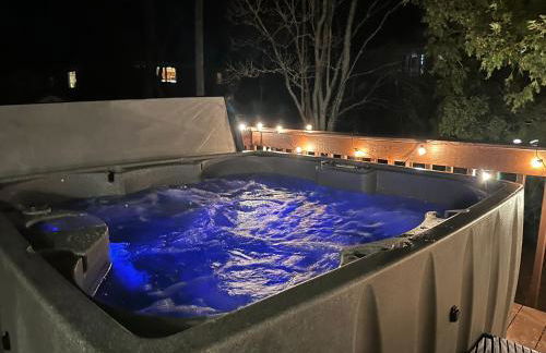 Hot Tub, Electric Bikes, Solo Stove, Projector, Smores - Foto 9