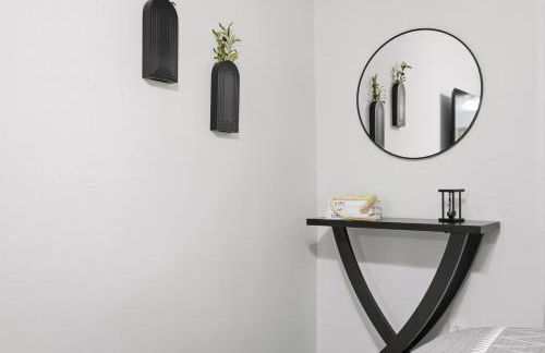 Super Value Suite #7 @ East End Revitalized - Foto 19