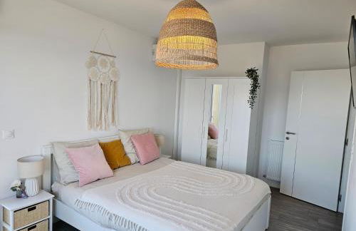 Lakeside Provence - Appartement classé 4 étoiles, Vue sur le lac de Monteux, Parking sous-sol, double clim - Foto 12