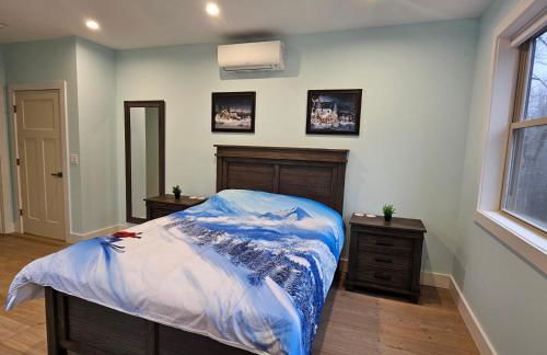 Powder Run - Modern 3BR Basecamp with Hot Tub, AC, EV Charger & Flat Parking - Foto 10