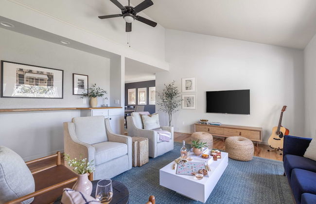 Jasmine by Avantstay Entertainers Paradise w/ Hot Tub, Pool Table & Large Patio - Foto 22