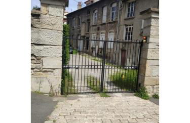 Le Nid- Balcon jolie vue - St Etienne-sud - Foto 24