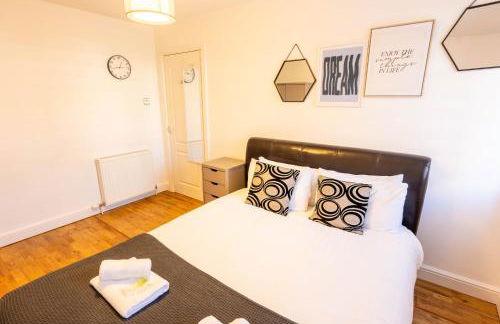 Paisley with Parking & Balcony - Pass the Keys - Foto 20