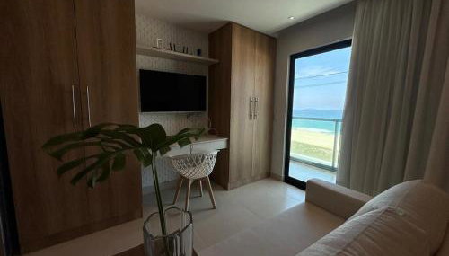 Luxuoso flat na praia de Itaipuacu - Foto 4