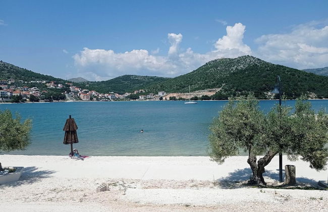 Cute apartment in stone house near sea - Foto 62