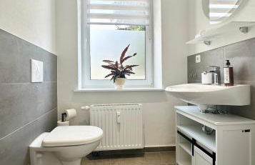 Modernes Apartment mit Queensize-Bett, NETFLIX, Küche, Erdgeschoss, Nähe AMEOS Klinik - Foto 41