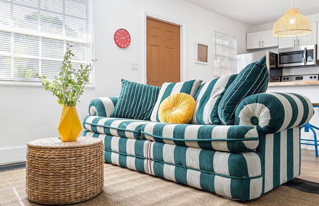 Lovely 2 BR Condo in Sailboat Bend - Photo 4