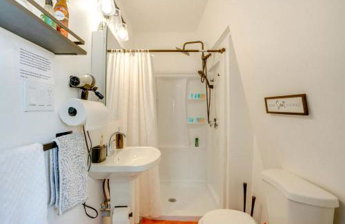 Apt in Historic Lynn Neighborhood 2 Mi to Beach! - Foto 18