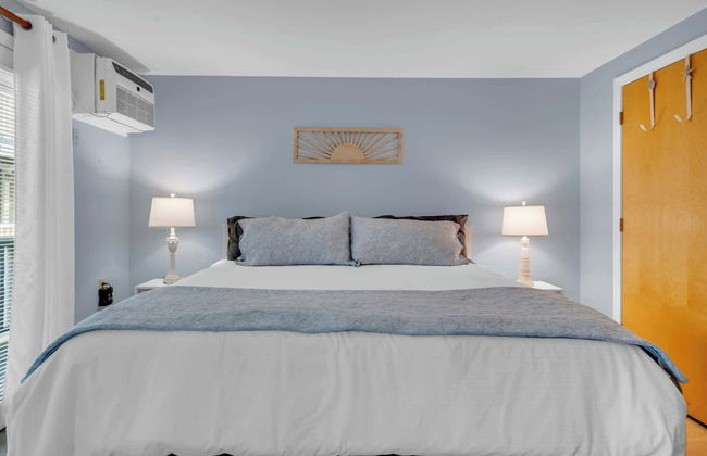 All is Wells Incredible Location! Walk to Beach - Photo 4