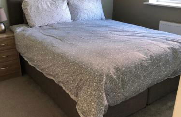 Hill House - 5 Mins Merry Hill - Perfect for Contractors & Families - Foto 1