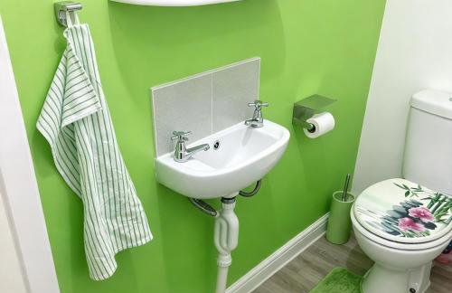 Ellas Stays - Photo 61