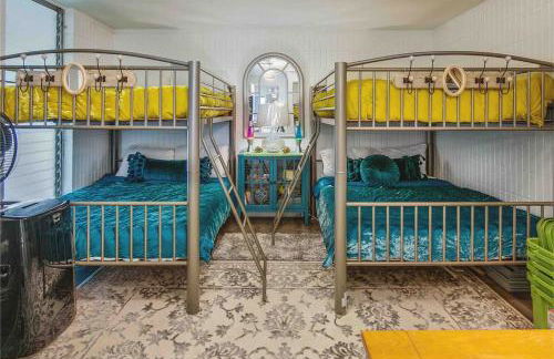 Luxury Beachfront Condo - Photo 12