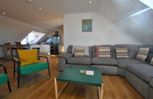 Bass View Cellardyke- contemporary coastal stay - Photo 25