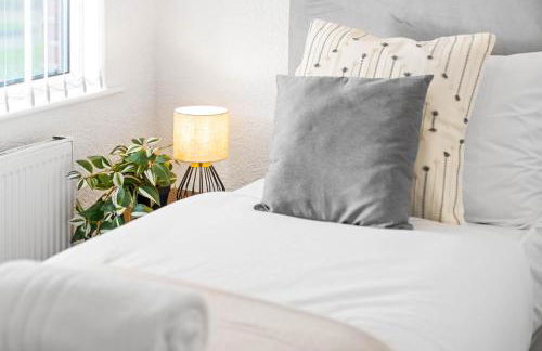 Two Bedroom Apartment - On Street Parking Available - Netflix - Wifi - Top Rated - 311M - Photo 22