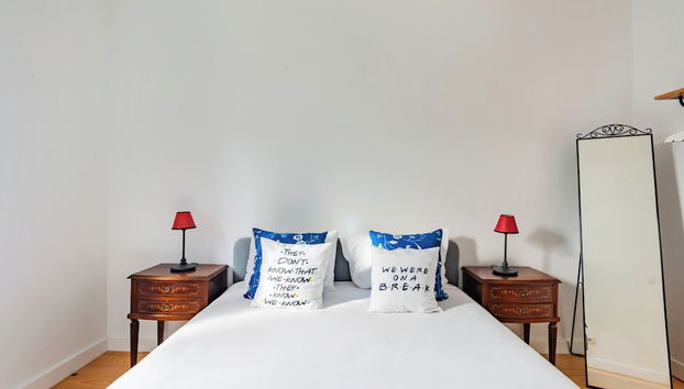 Monica's Place: a Friends' Inspired Apartment - Foto 4, Habitación