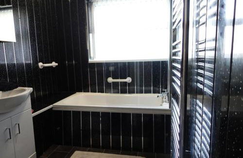 Stylish 3 Bedroom House Near NEC, City Centre - Foto 14