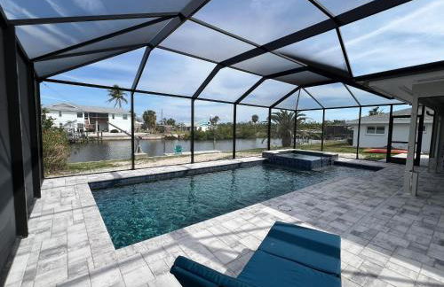 Salty Sunrise by Distinctive Beach Rentals - Foto 78