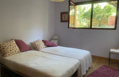 Chalet con piscina vistas y salida a parque natural - Foto 15