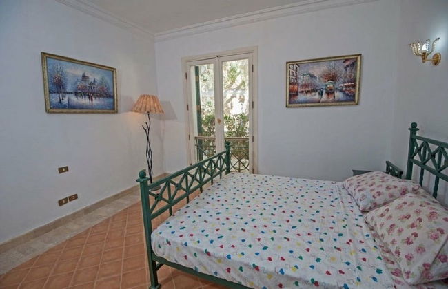 Chic 4-Bedroom White Villa for Rent in El Gouna Egypt - Foto 3