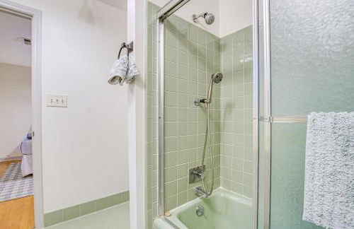 Lakefront Raleigh Home with Deck 12 Mi to Downtown! - Foto 24