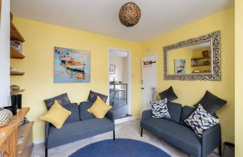 Quaint 3 bed Cottage in central Dorking with parking - Foto 46