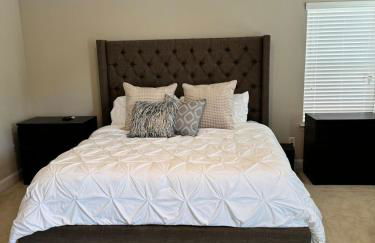 4 Bedrooms Private Backyard Smoke Room Garden Tub - Foto 17