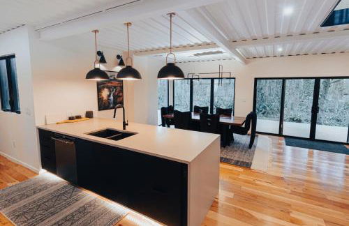 Pacific Bin - Hot Tub, Secluded Forest Getaway - Foto 29