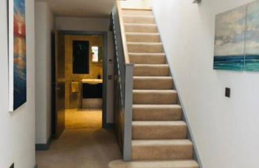 Sea Cliff View Designer Home - Photo 52