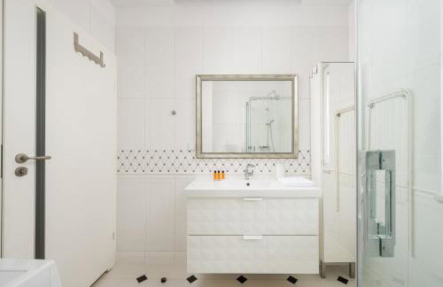 Sady Żoliborskie Generous Apartment by BookingHost - Foto 10