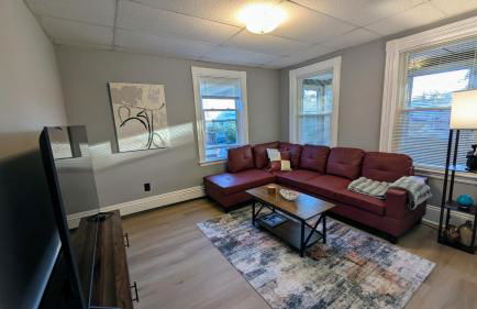 Charming 3BR near Boston, Airport and Beach with parking - Foto 1