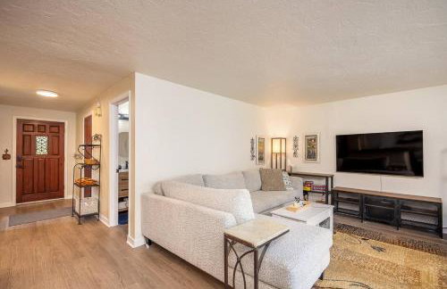 Cozy 3-Bedroom Townhome - 3 Miles from OSU! - Foto 6