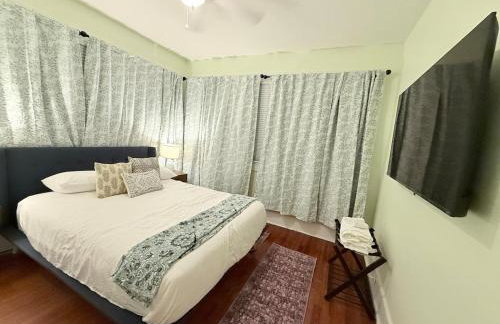 Cottontown Bungalow - Fast WiFi - Walk Downtown - Foto 23