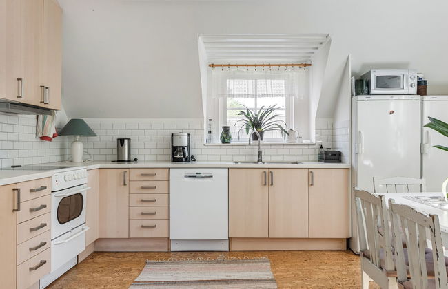 3 bedroom House in Trensum with garden - Photo 2