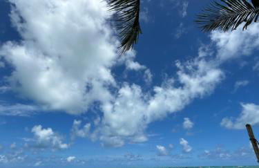 Flats Mar Sereno, Flat pé na areia na orla do centro de Japaratinga, Mais que hospedagem, uma experiência à beira-mar - Foto 2