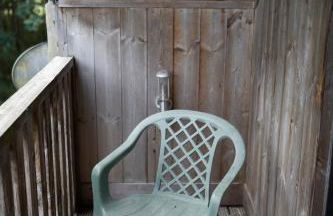 Lilly Lodge; nestled within the forest. - Foto 18