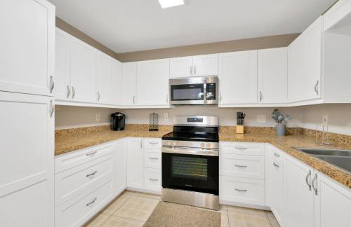 Getaway with Heated Pool and fence by Siesta Key Beach - Foto 25