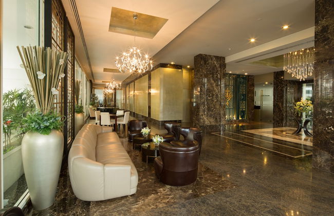 IVY THONGLOR 55 - Foto 3