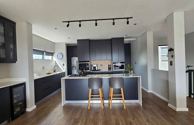 Seaside Retreat in Langebaan With Hot Tub and BBQ - Foto 28