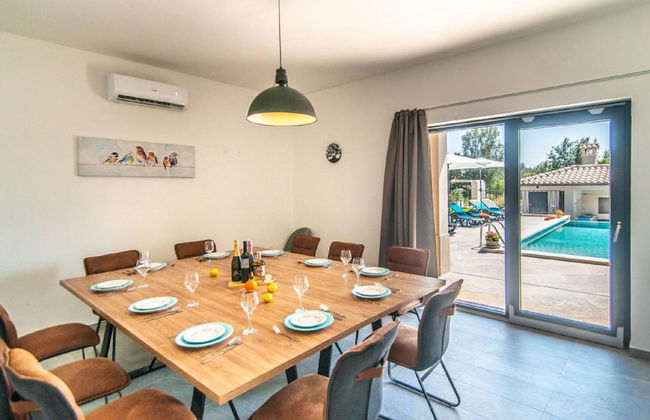 Villa With Swimming Pool and Outdoor Kitchen - Foto 30