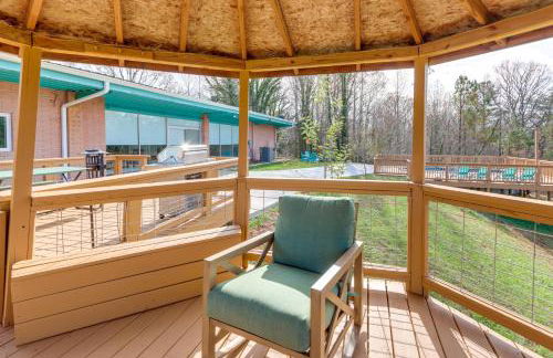 Mountain View and Fire Pit Modern Copperhill Home - Foto 30