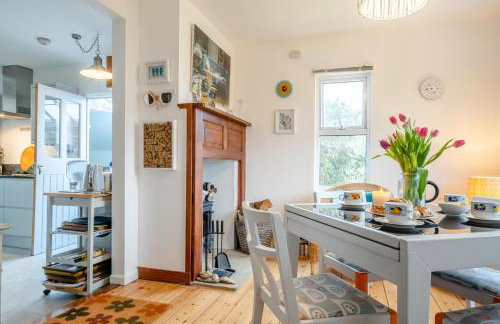 Chearsley Cottage - Photo 1