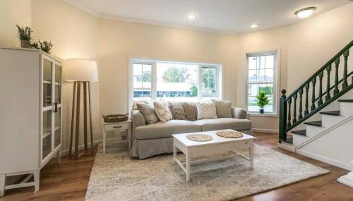 Luxurious 5 BR Home in the Heart of Sylvan Beach - Foto 2