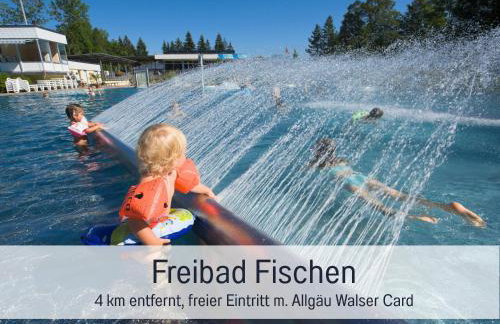 Bauernhof Finkel - Ferienwohnungen mit Balkon - Bergsicht - Traktor mitfahren - Tiere streicheln - entspannter Familienurlaub - zentrale Lage nahe Oberstdorf - Foto 3