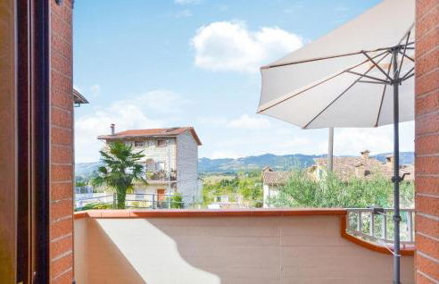 2 Bedroom Awesome Apartment In Gubbio - Foto 12