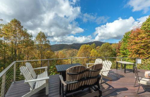 Skytop Chalet Pet Friendly, Hot Tub and Views - Foto 48