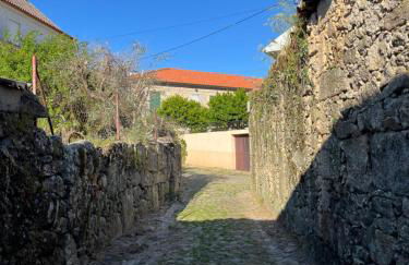 Casa rústica com terraço e jardim - Foto 38