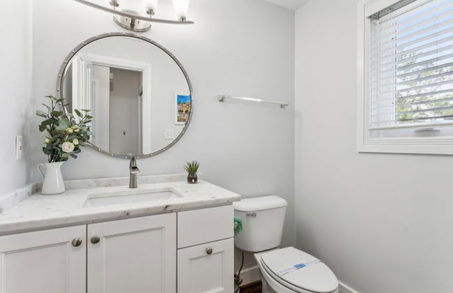 Coral Cottage- min From Beach Park With King bed - Foto 35